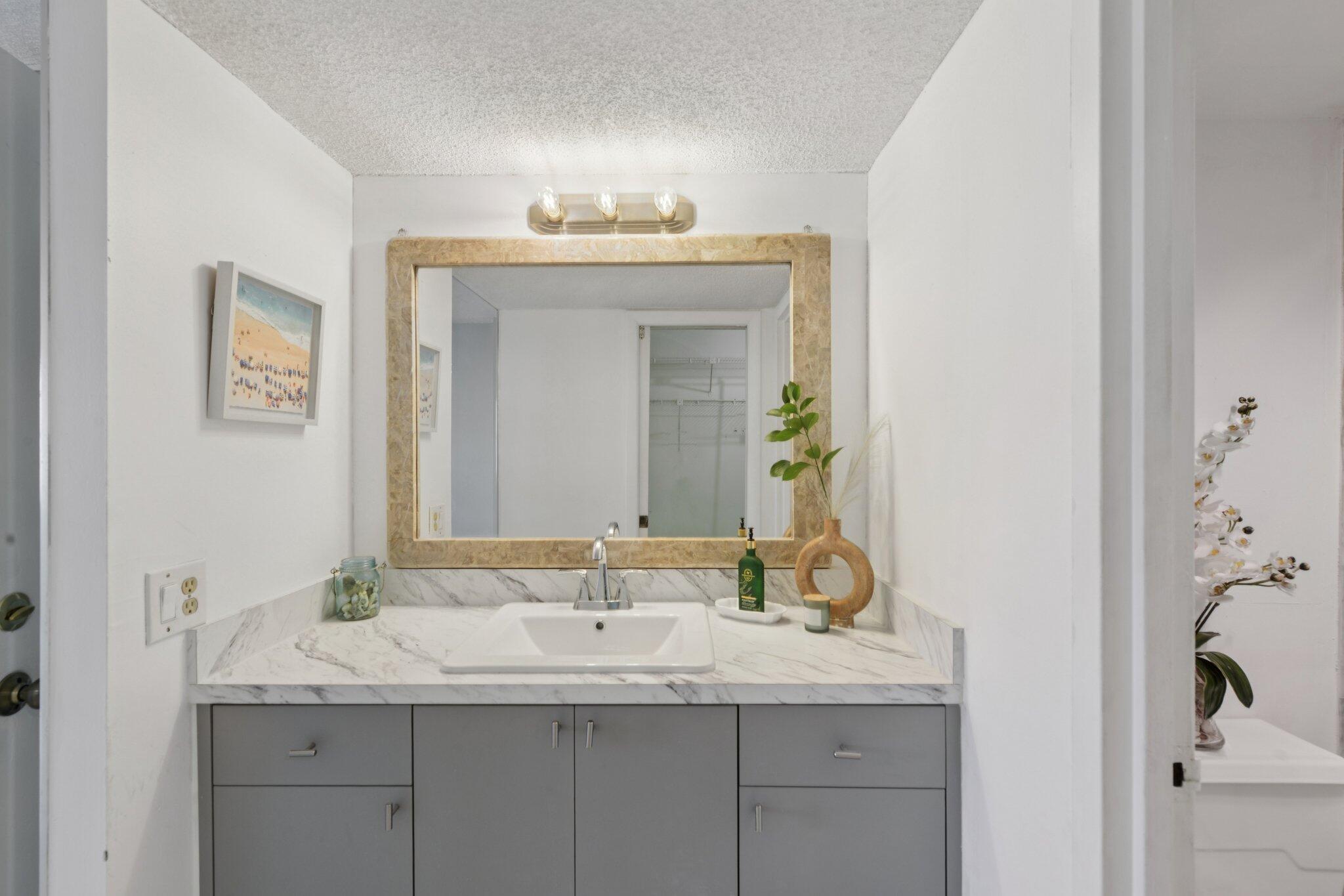 ARISTOCRAT OCEAN AND - Residential