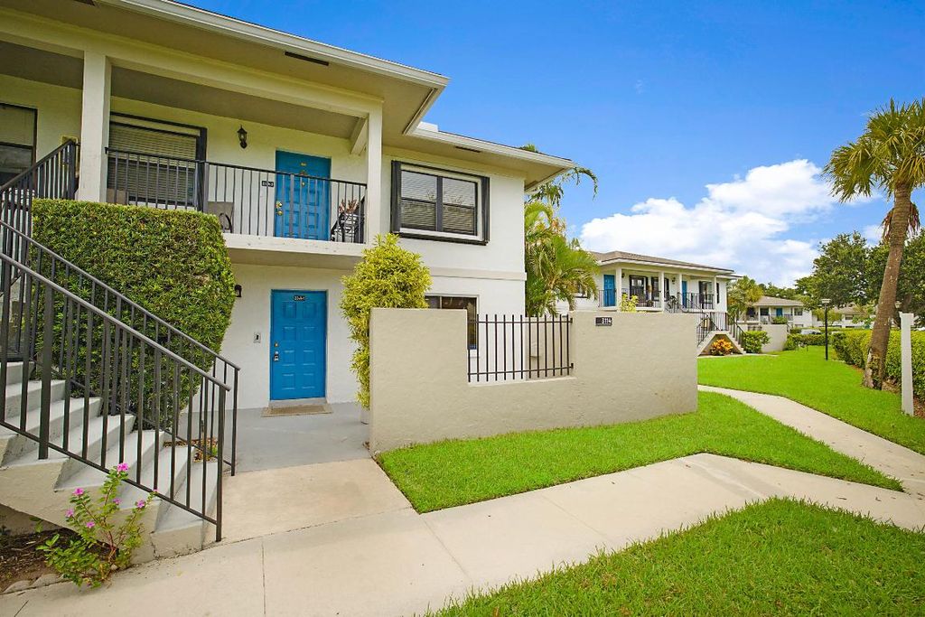 Photo of 3114 SW 20th Terrace #23a1, Delray Beach, FL 33445 (MLS # R10977390)