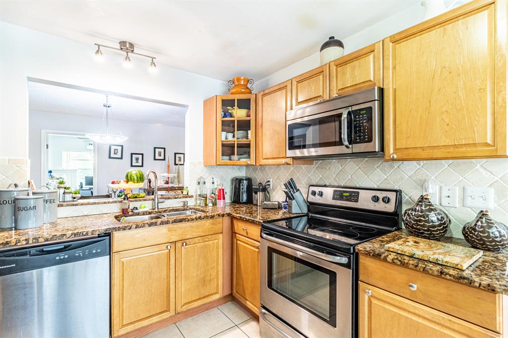 LUCERNE HOMES EAST - Residential