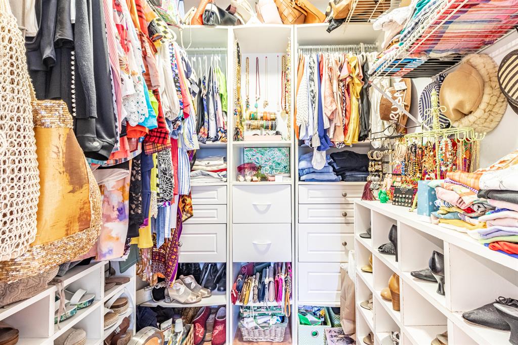 LUCERNE HOMES EAST - Residential