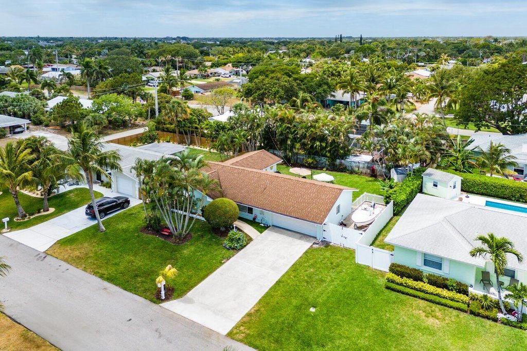 Photo of 353 Mars Avenue, Tequesta, FL 33469 (MLS # R11088184)