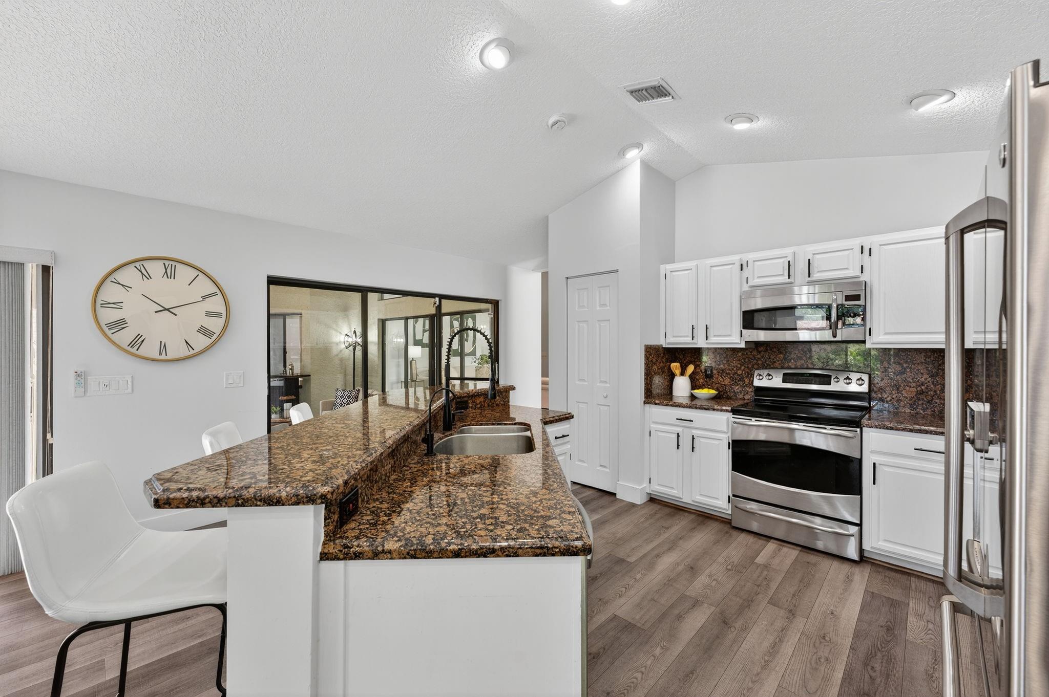 SUNSET SPRINGS - Residential