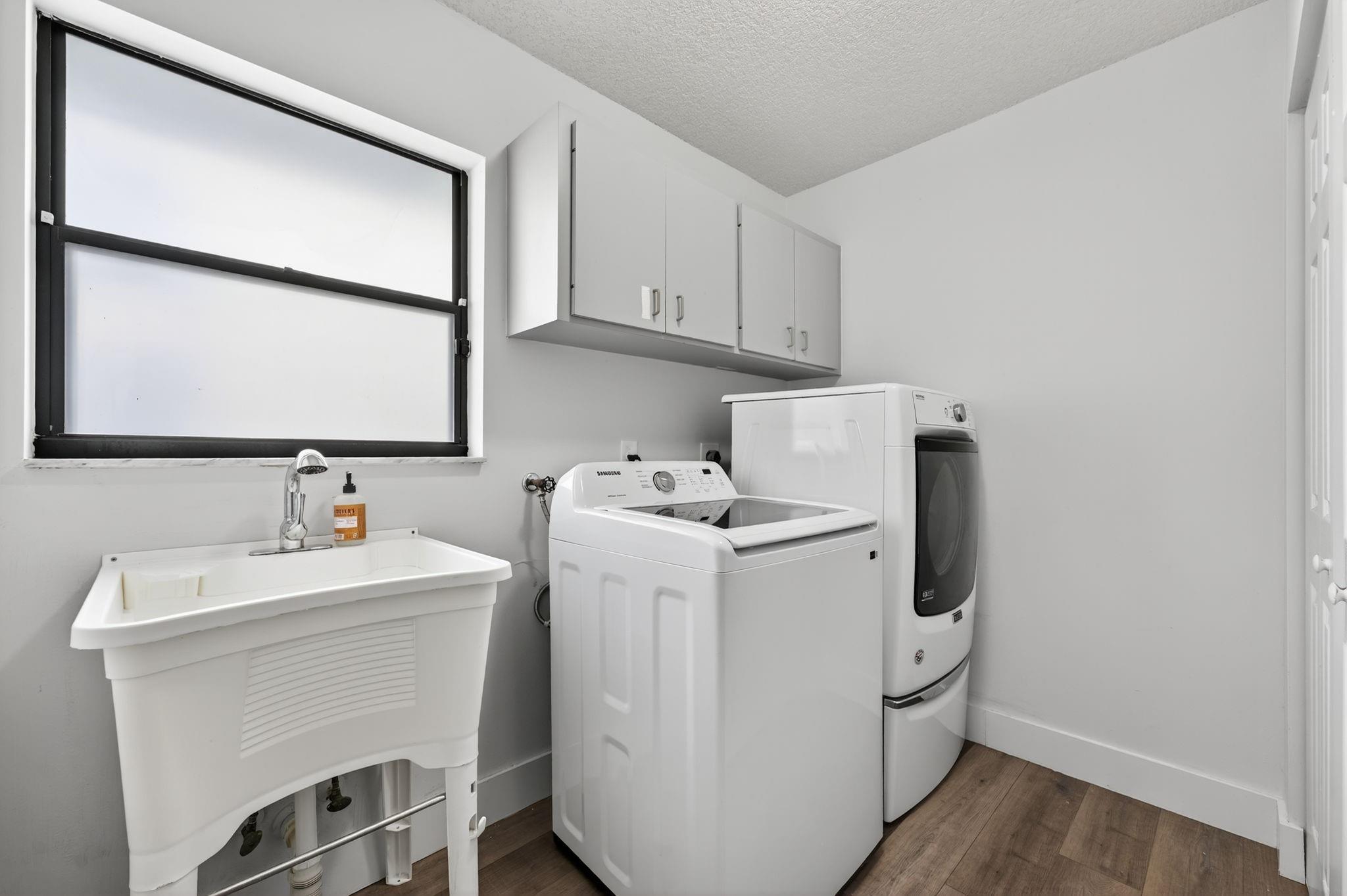 SUNSET SPRINGS - Residential