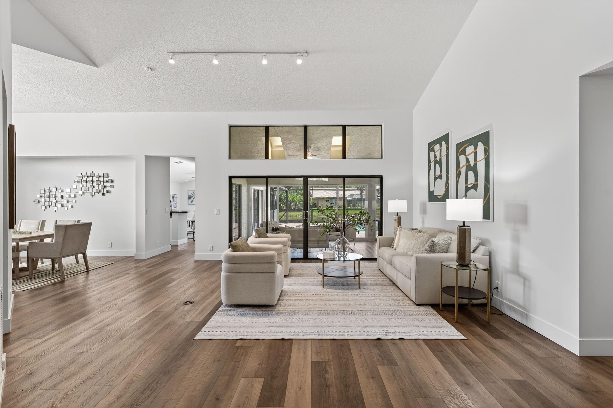 1240 Fairfax Ct