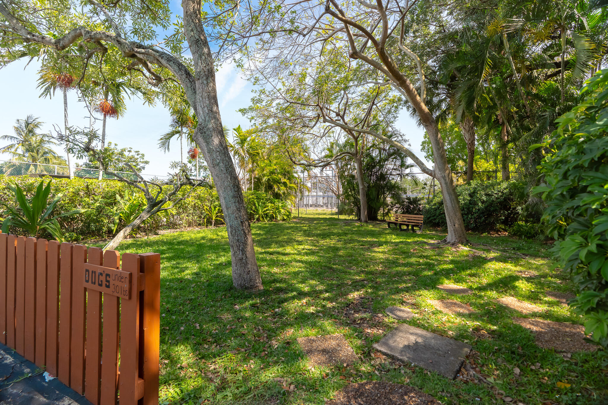 PALM-AIRE VILLAGE 4TH SECTION - Residential