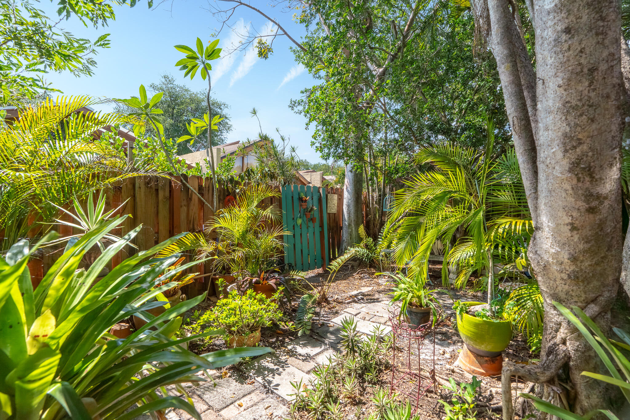 PALM-AIRE VILLAGE 4TH SECTION - Residential