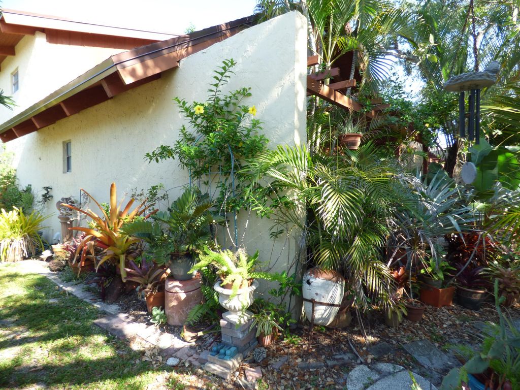 Photo of 6101 NW 32nd Way, Fort Lauderdale, FL 33309 (MLS # B26020556)