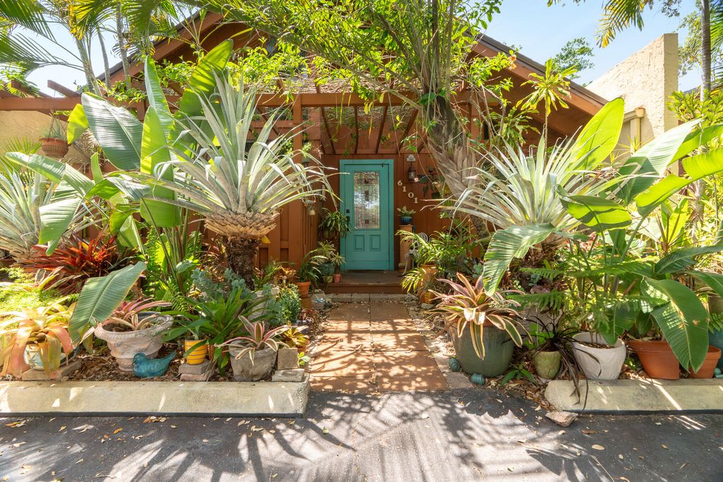 Photo of 6101 NW 32nd Way, Fort Lauderdale, FL 33309 (MLS # B26020556)