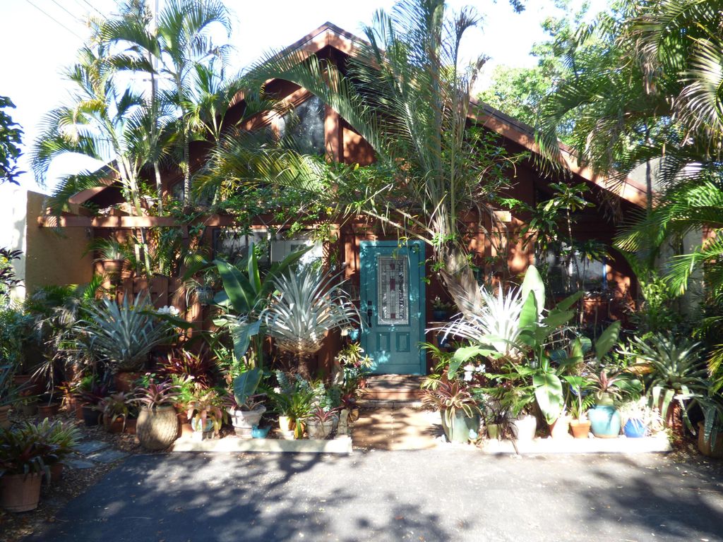 Photo of 6101 NW 32nd Way, Fort Lauderdale, FL 33309 (MLS # B26020556)