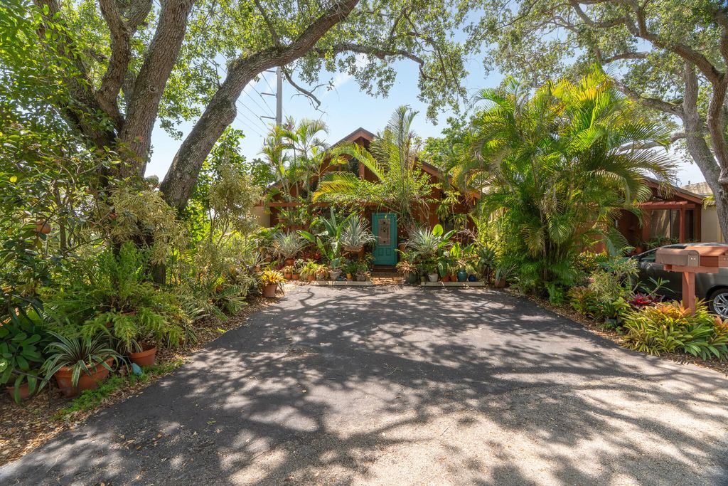 Photo of 6101 NW 32nd Way, Fort Lauderdale, FL 33309 (MLS # B26020556)