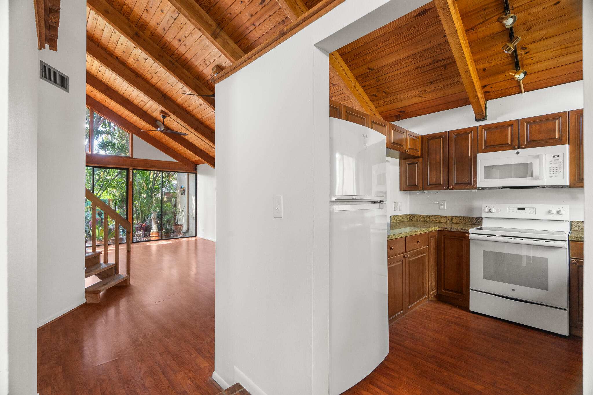 PALM-AIRE VILLAGE 4TH SECTION - Residential