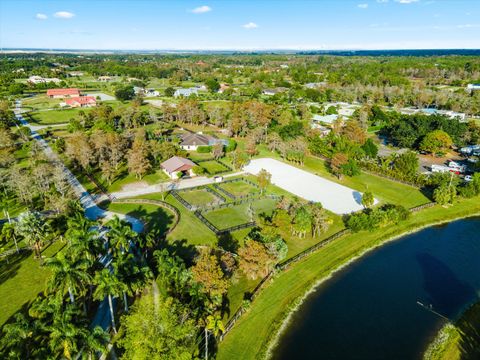 A home in Loxahatchee