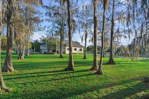 A home in Loxahatchee