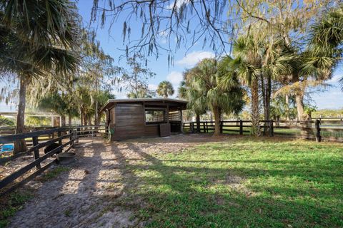 A home in Loxahatchee