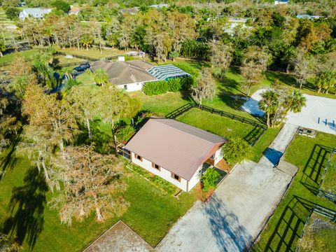 A home in Loxahatchee