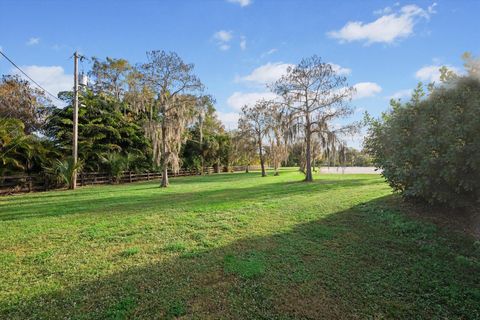 A home in Loxahatchee