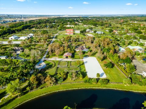 A home in Loxahatchee