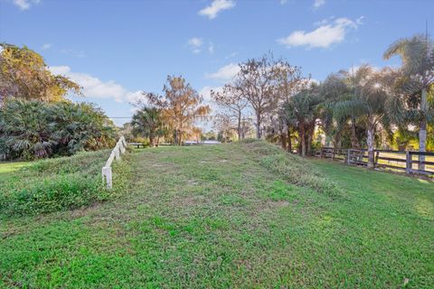 A home in Loxahatchee