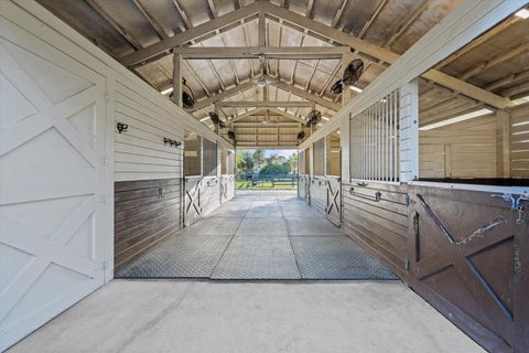 A home in Loxahatchee