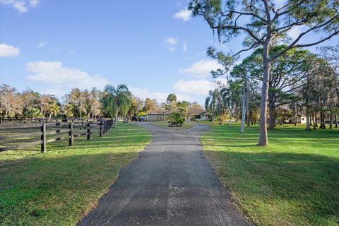 A home in Loxahatchee