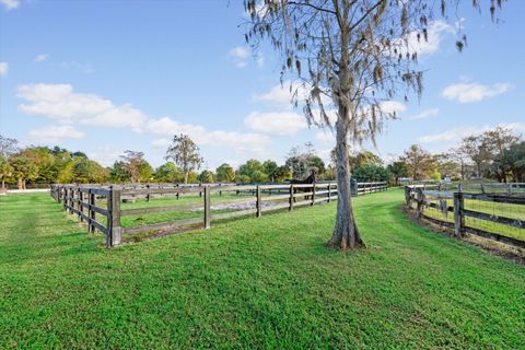 A home in Loxahatchee