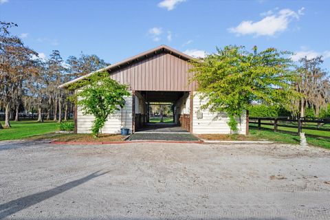 A home in Loxahatchee