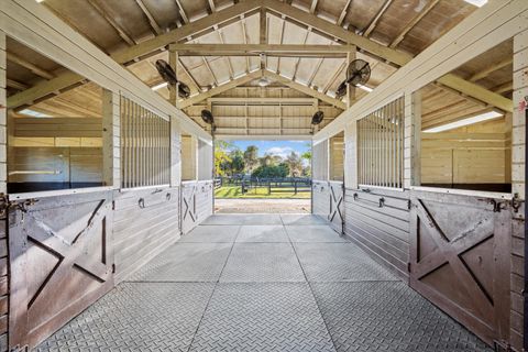 A home in Loxahatchee