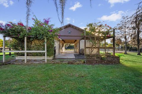 A home in Loxahatchee