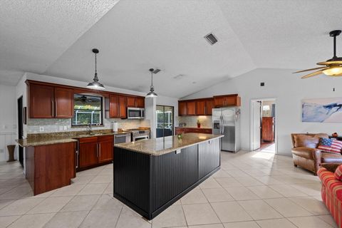 A home in Loxahatchee