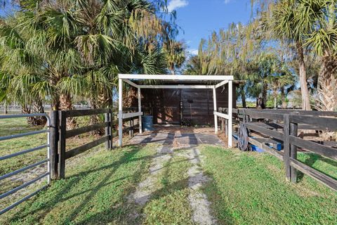 A home in Loxahatchee