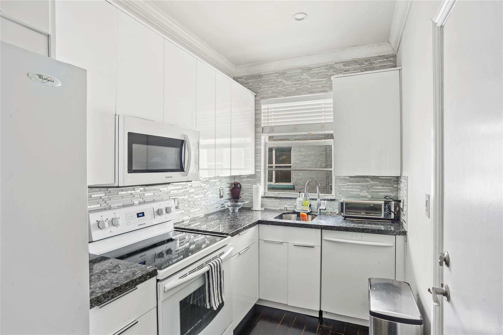 Baylis Condo - Residential Lease