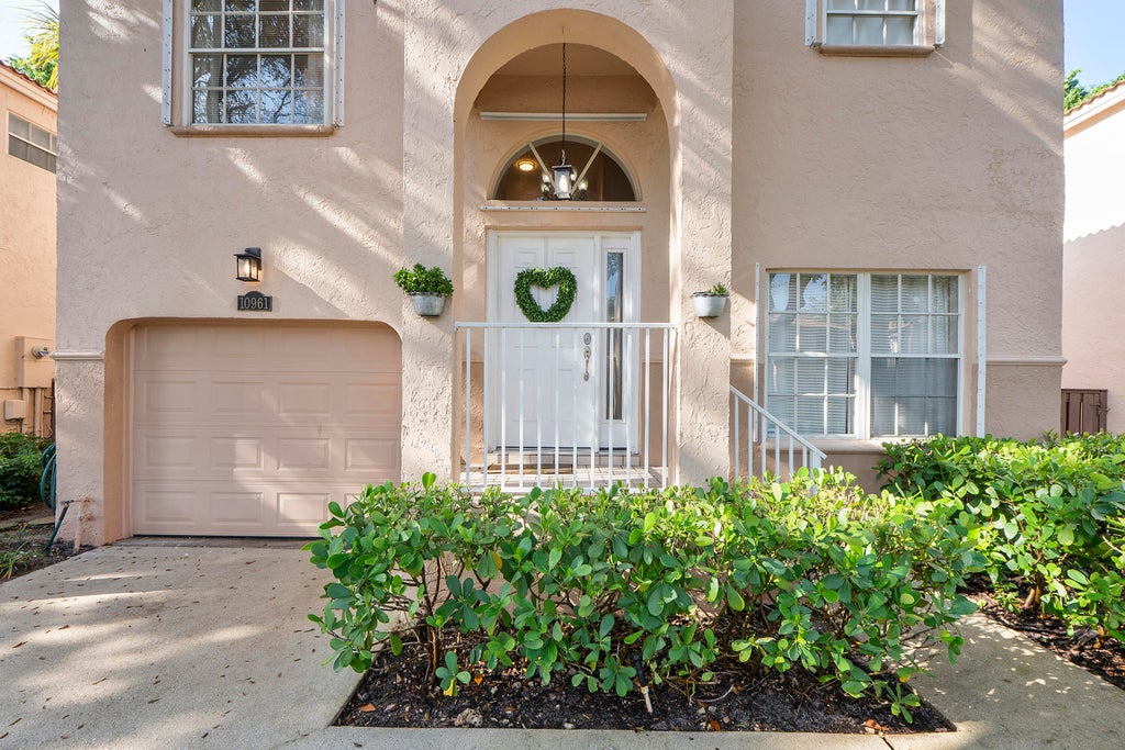 Photo of 10961 NW 12th Drive, Plantation, FL 33322 (MLS # B26077625)