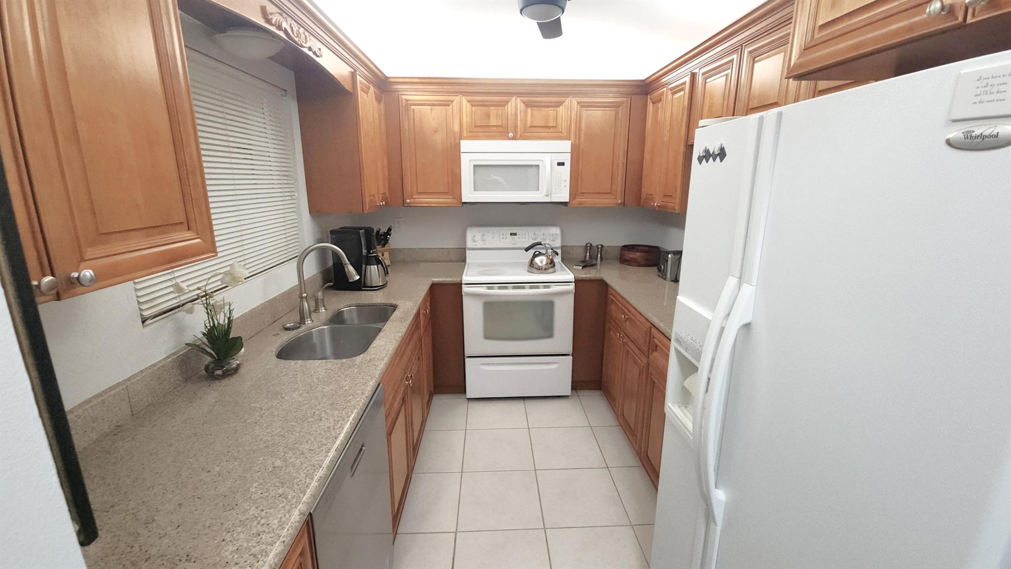 HIDDEN WOODS OF DEER CREE - Residential Lease