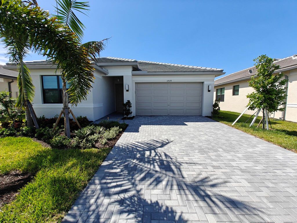 Photo of 12628 SW Manatee Marsh Terrace, Port Saint Lucie, FL 34987 (MLS # R11026639)