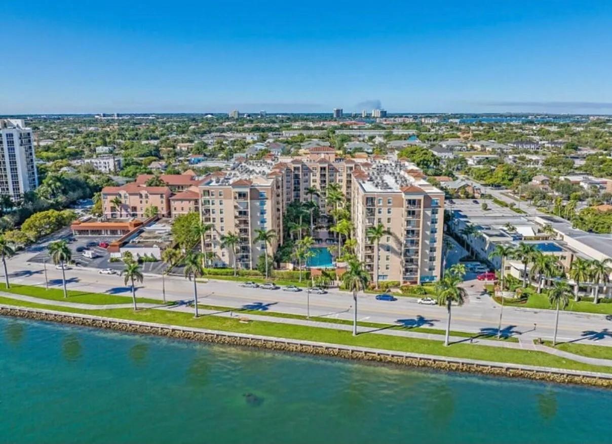 1805 N Flagler Dr 208