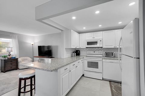 Tiny photo for 646 Flanders N, Delray Beach, FL 33484 (MLS # B26035557)
