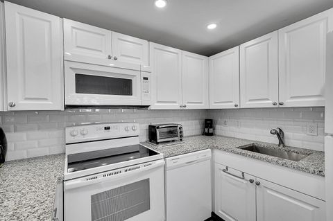 Tiny photo for 646 Flanders N, Delray Beach, FL 33484 (MLS # B26035557)