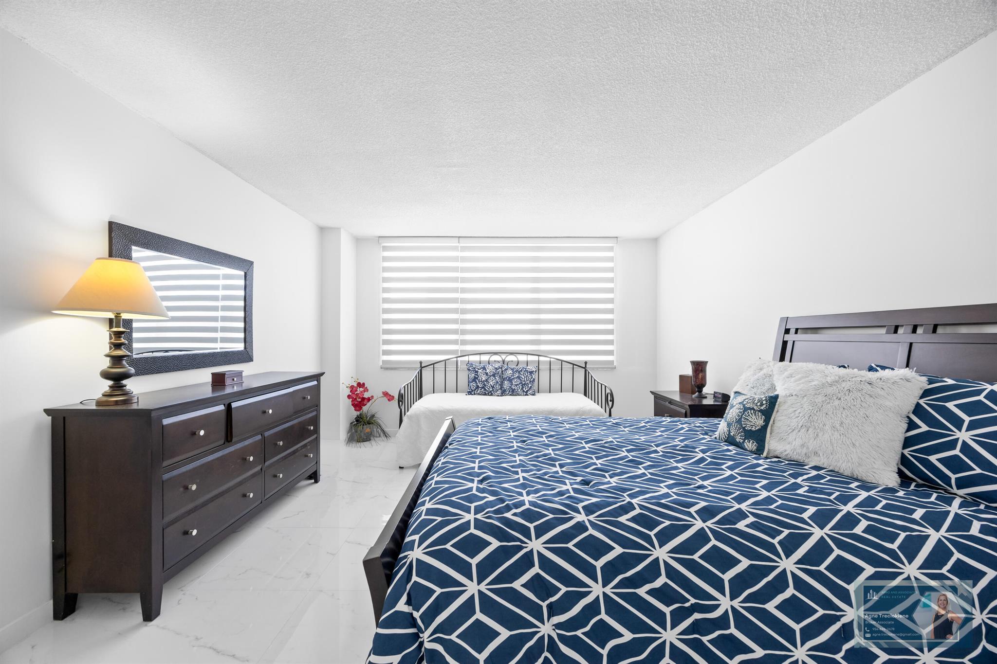 GOLDEN SURF TOWERS CONDO - Residential