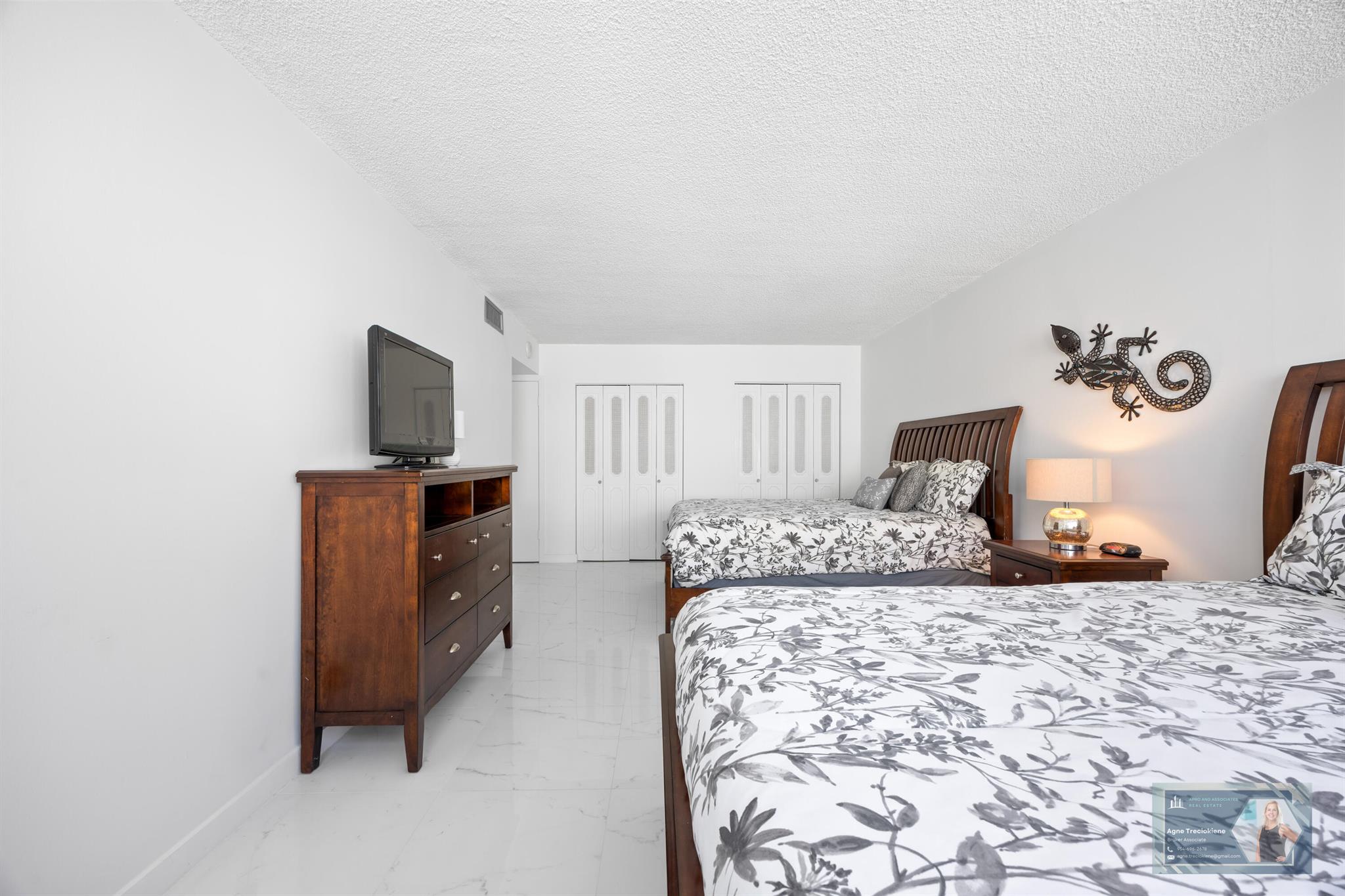 GOLDEN SURF TOWERS CONDO - Residential