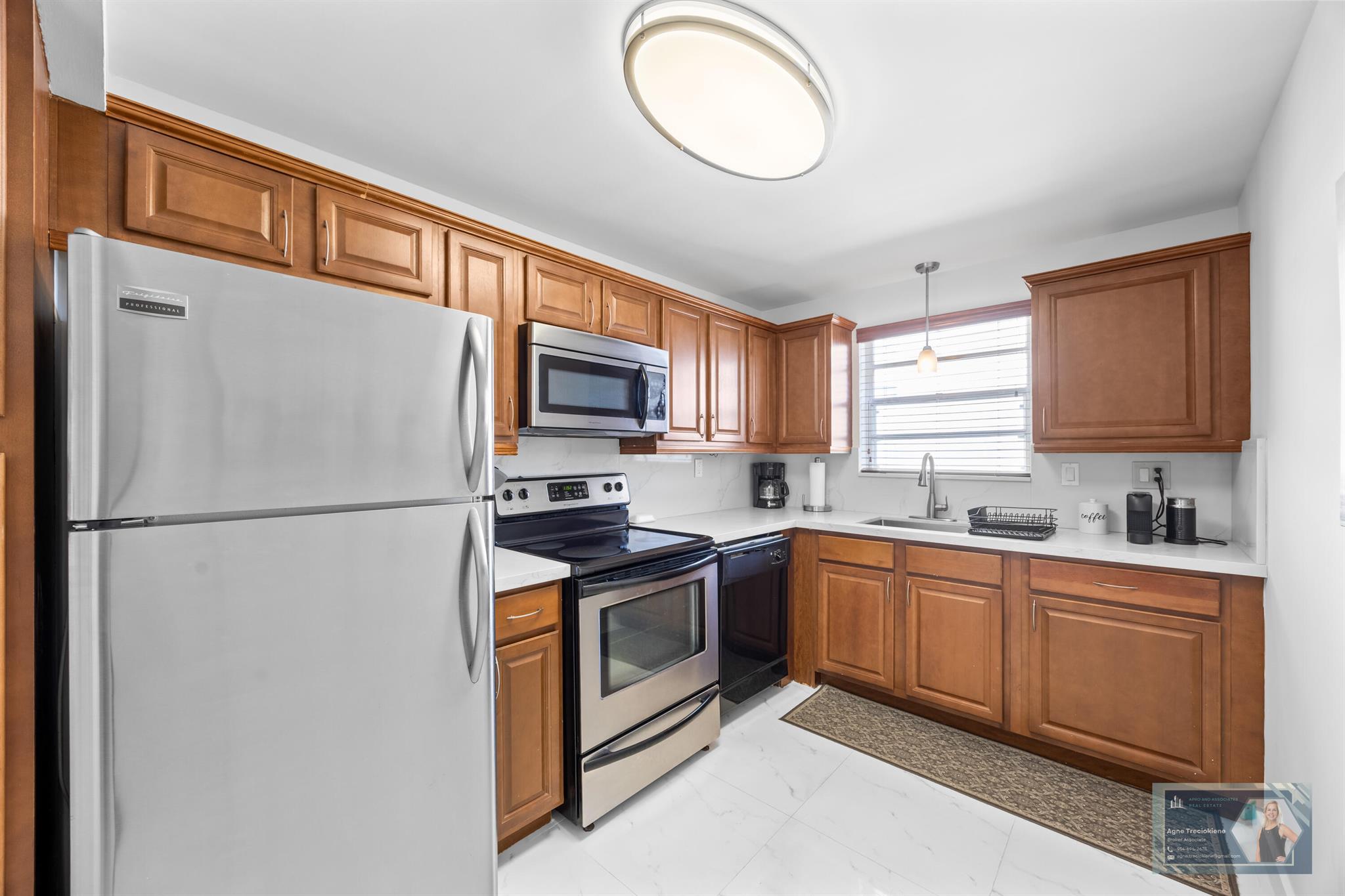 GOLDEN SURF TOWERS CONDO - Residential