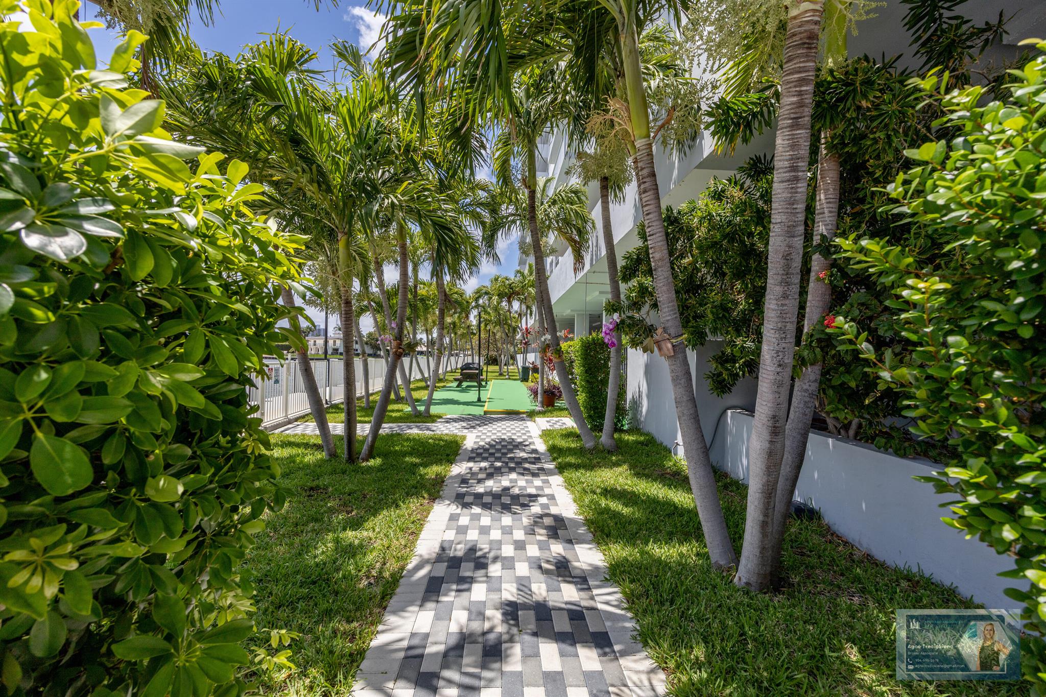 GOLDEN SURF TOWERS CONDO - Residential