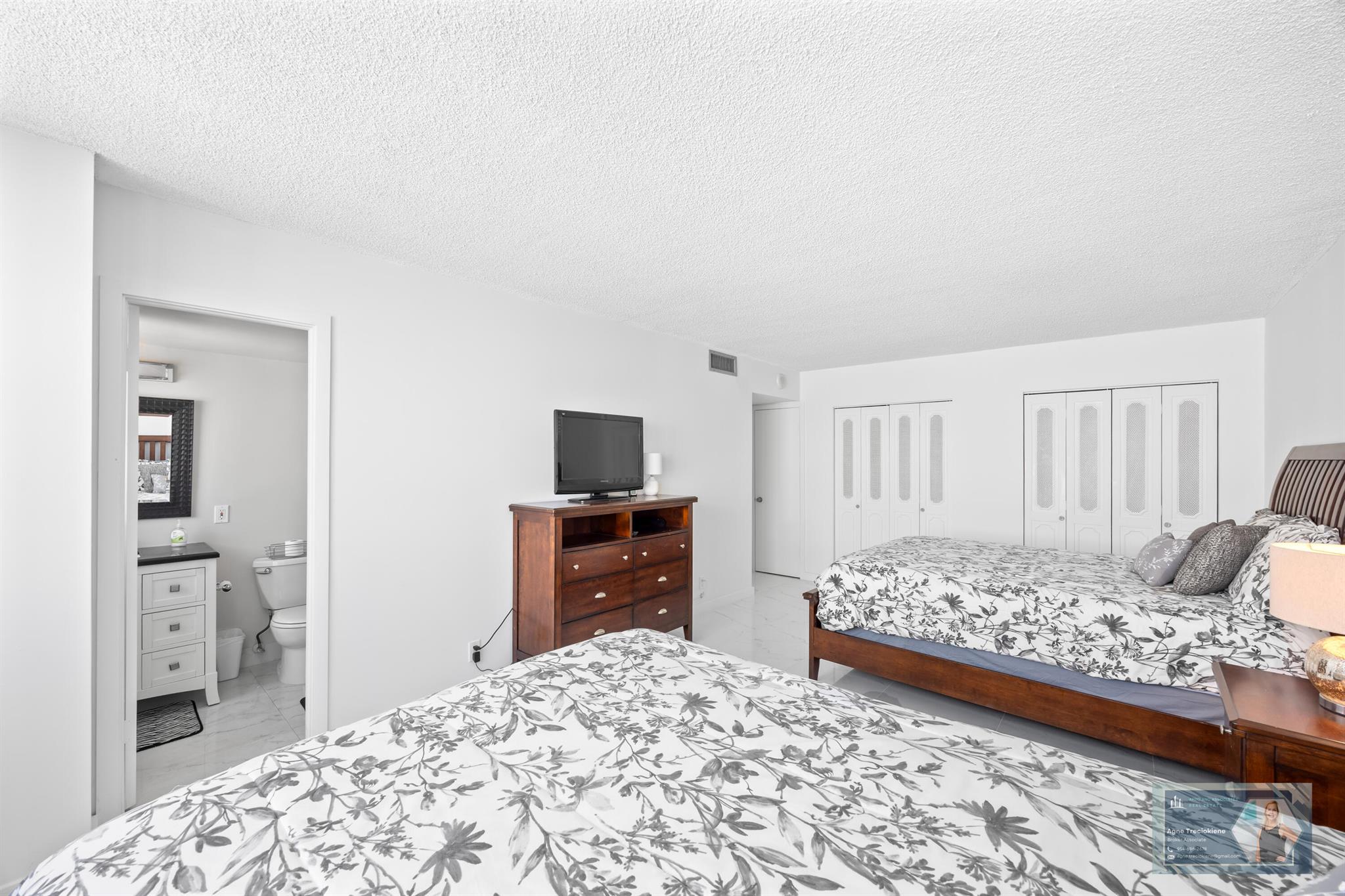 GOLDEN SURF TOWERS CONDO - Residential