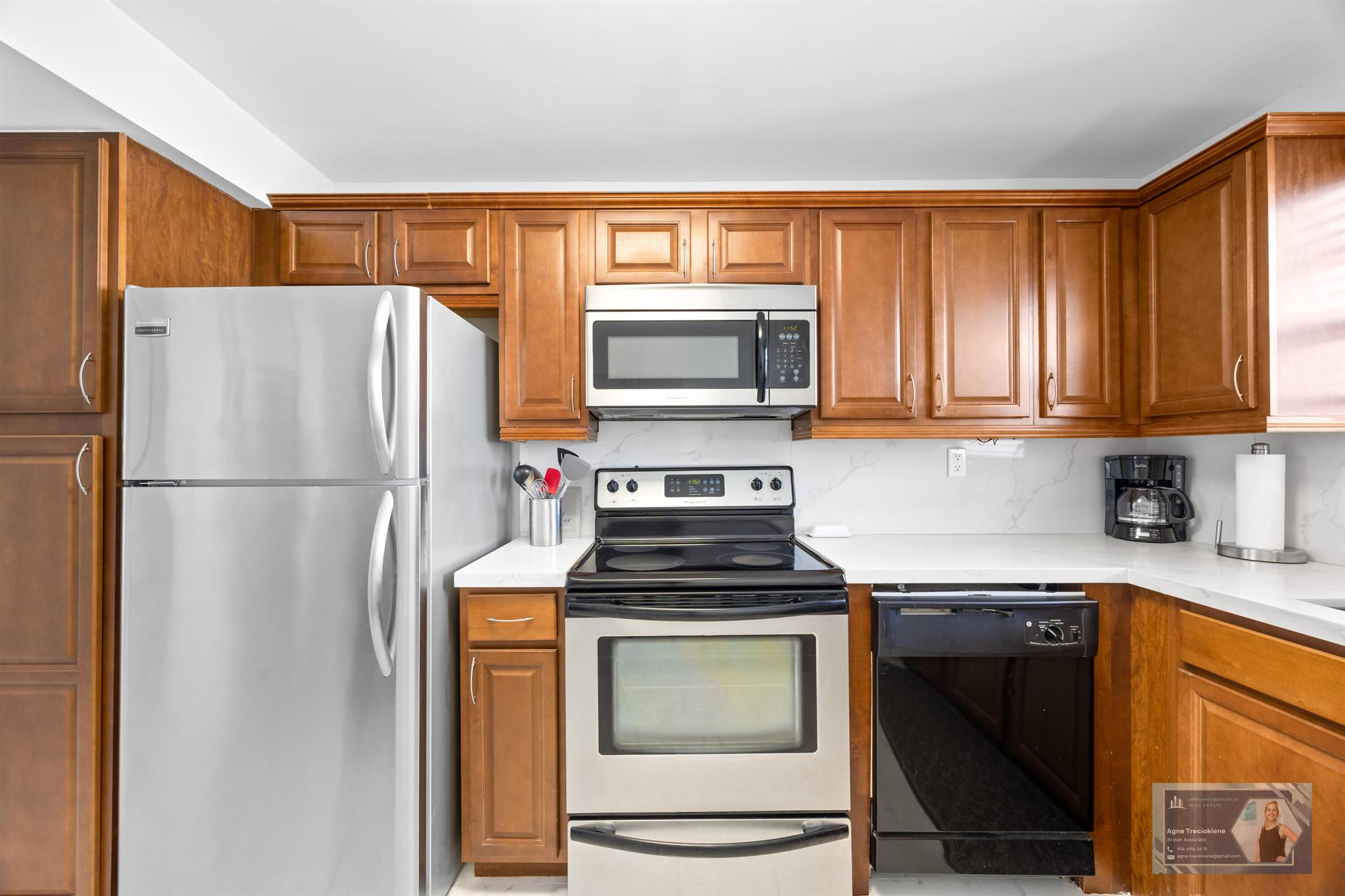 GOLDEN SURF TOWERS CONDO - Residential