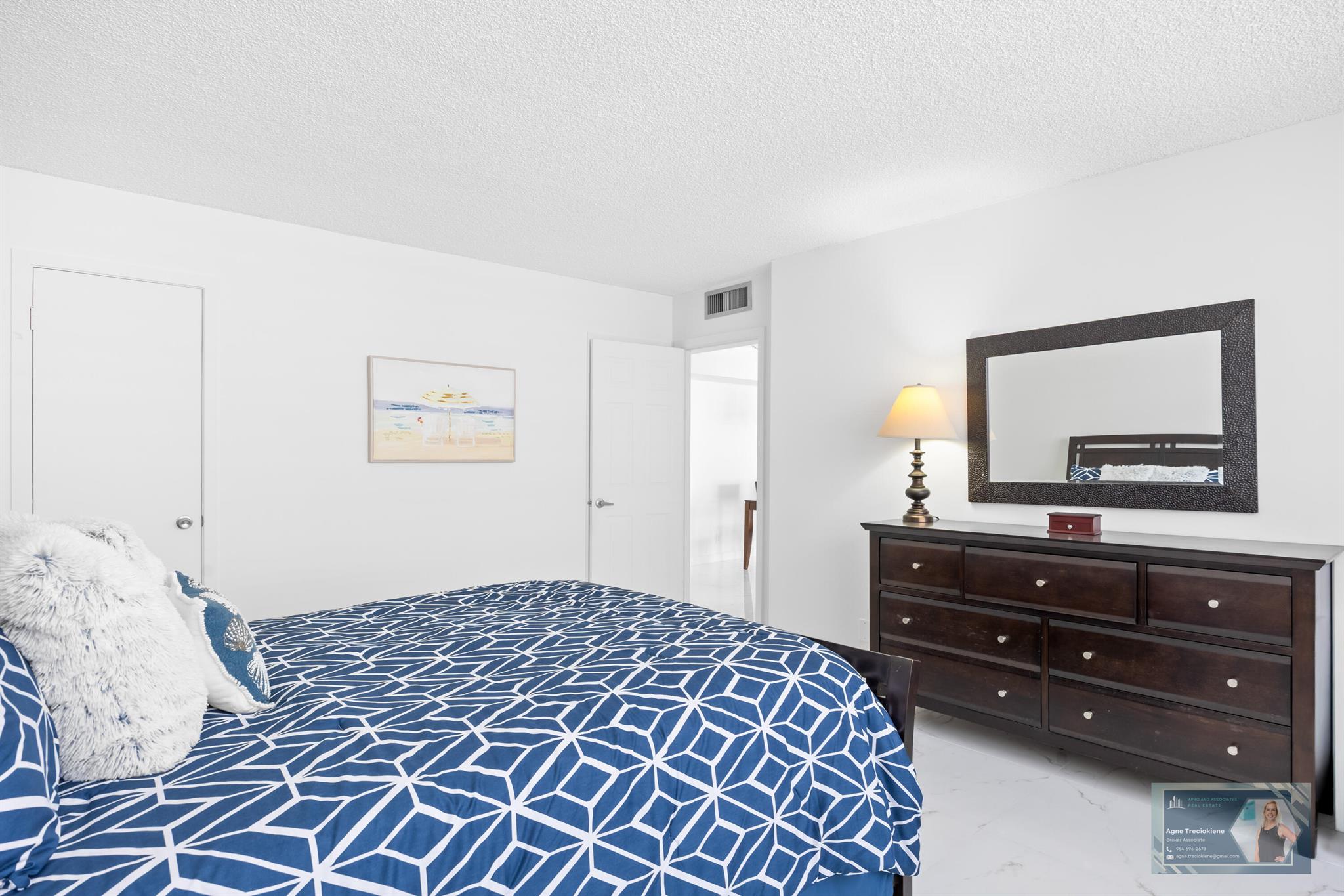 GOLDEN SURF TOWERS CONDO - Residential