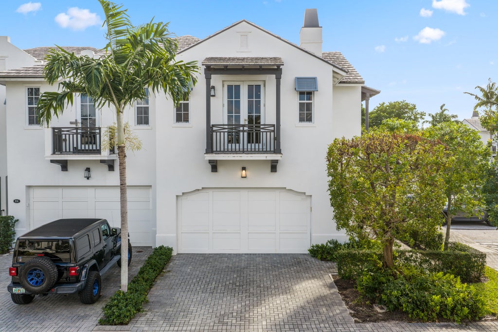 Photo of 914 St George Boulevard, Delray Beach, FL 33483 (MLS # B26093430)