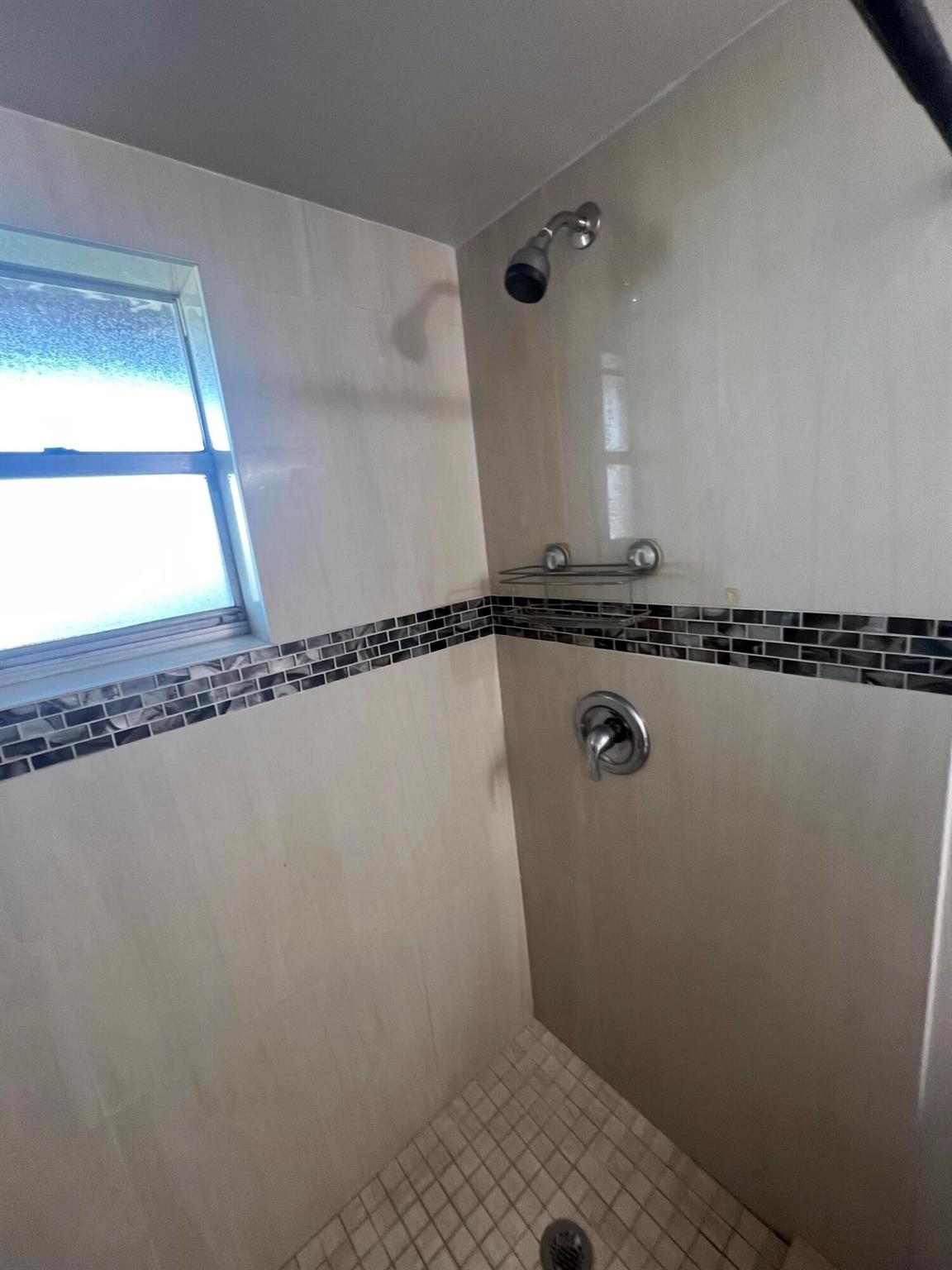 BOCA ENTRADA - Residential Lease