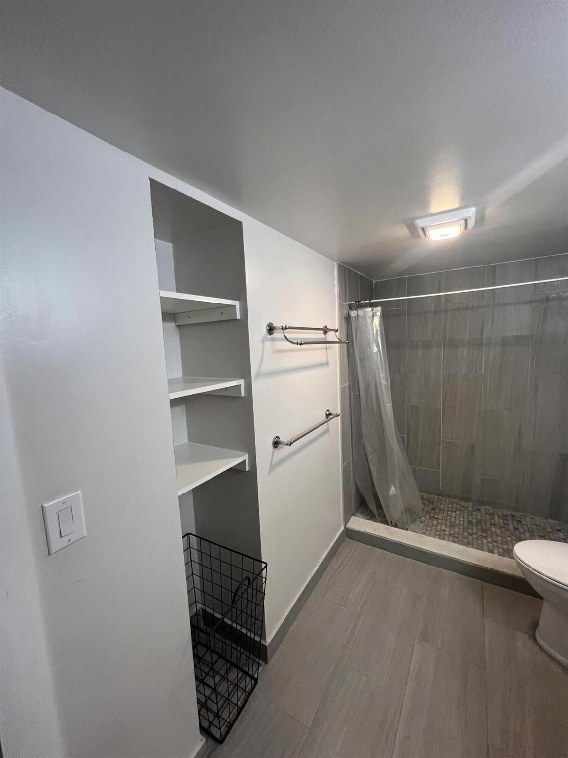 BOCA ENTRADA - Residential Lease