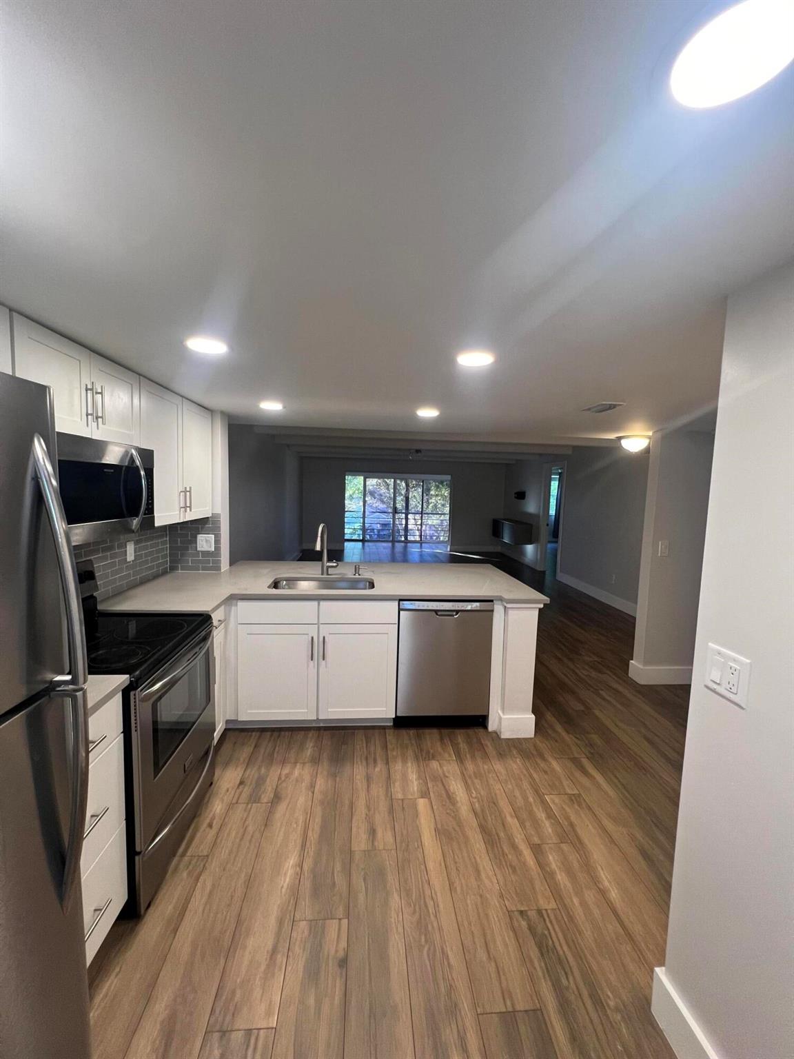 BOCA ENTRADA - Residential Lease