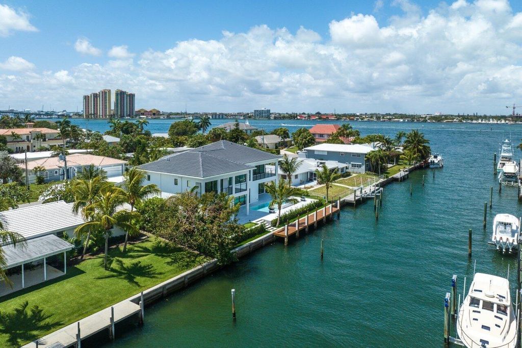 Photo of 1060 Bimini Lane, Singer Island, FL 33404 (MLS # R10911652)