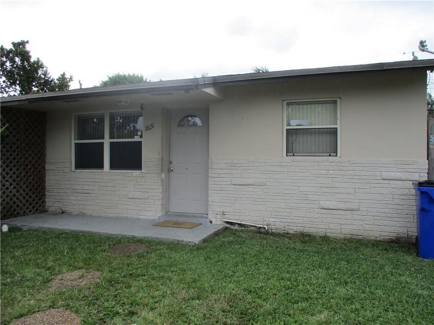 Turn Key - Investors Welcome. Excellent Long Term Tenant would like to remain. This 2/1 has a Huge Fenced in Back Yard, separate Laundry Room with Washer & Dryer and Eat-In Kitchen. A/C replaced in 2020. All appliances are in good working order. NO APPROVAL OR HOA FEES ON THIS ONE. Parking in front of unit. 1/2 half of Duplex. Great opportunity to have an investment with good tenants. Park with boat ramp within walking distance. All showings must be scheduled.  Great Opportunity.